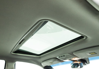 Подержанный автомобиль Volvo XC90 2004 года (14 фото)