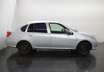 Подержанный автомобиль Renault Symbol 2008 года (4 фото)