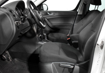 Подержанный автомобиль Skoda Yeti 2014 года (10 фото)