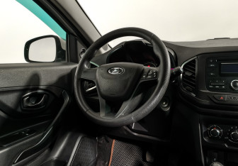 Подержанный автомобиль LADA (ВАЗ) XRAY 2017 года (15 фото)
