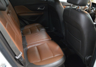 Подержанный автомобиль Opel Mokka 2012 года (14 фото)