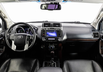 Подержанный автомобиль Toyota Land Cruiser Prado 2014 года (11 фото)