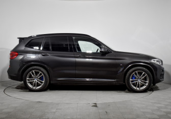 Подержанный автомобиль BMW X3 2021 года (4 фото)