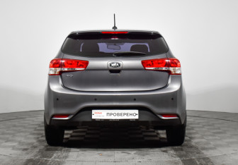 Подержанный автомобиль Kia Rio Hatchback 2017 года (6 фото)