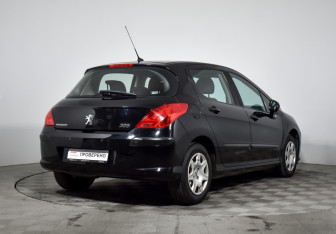Подержанный автомобиль Peugeot 308 Hatchback 2008 года (5 фото)
