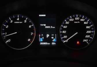 Подержанный автомобиль Mitsubishi Outlander 2014 года (20 фото)