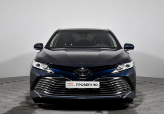 Подержанный автомобиль Toyota Camry Sedan 2020 года (2 фото)