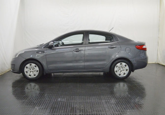 Подержанный автомобиль Kia Rio Sedan 2013 года (8 фото)