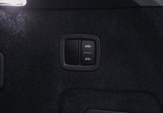 Подержанный автомобиль Porsche Cayenne 2019 года (37 фото)