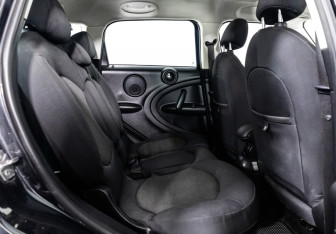 Подержанный автомобиль MINI Countryman 2011 года (16 фото)