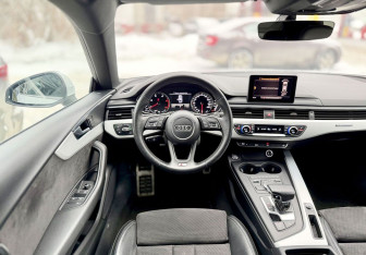 Подержанный автомобиль Audi A5 Liftback 2018 года (14 фото)