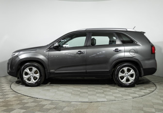Подержанный автомобиль Kia Sorento 2020 года (14 фото)