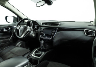 Подержанный автомобиль Nissan Qashqai 2018 года (9 фото)