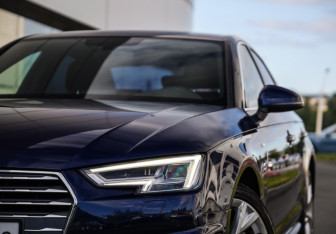 Подержанный автомобиль Audi A4 Sedan 2018 года (2 фото)