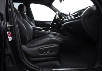 Подержанный автомобиль BMW X5 2017 года (29 фото)