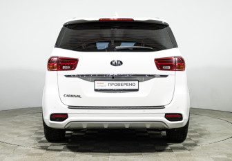 Подержанный автомобиль Kia Carnival 2019 года (6 фото)
