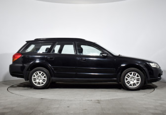 Подержанный автомобиль Subaru Outback Wagon 2004 года (4 фото)