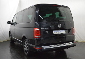 Подержанный автомобиль Volkswagen Multivan 2018 года (6 фото)