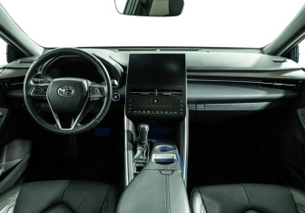 Подержанный автомобиль Toyota Avalon 2022 года (13 фото)