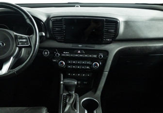 Подержанный автомобиль Kia Sportage 2018 года (14 фото)