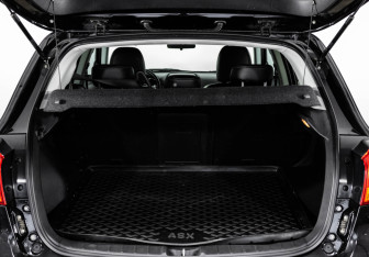 Подержанный автомобиль Mitsubishi ASX 2013 года (22 фото)