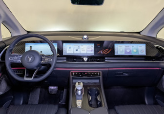 Новый Voyah Dream 2026 (10 фото)