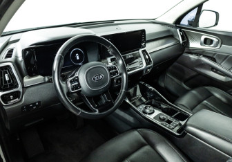 Подержанный автомобиль Kia Sorento 2021 года (11 фото)