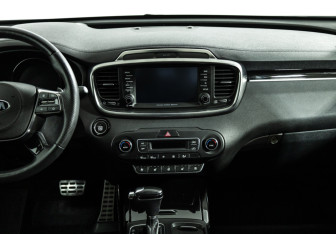 Подержанный автомобиль Kia Sorento 2019 года (14 фото)