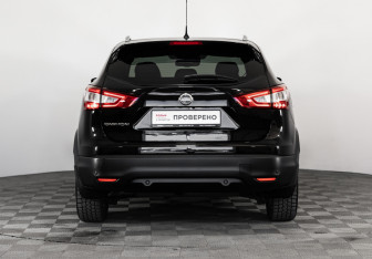 Подержанный автомобиль Nissan Qashqai 2016 года (6 фото)