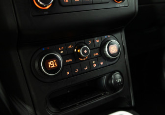 Подержанный автомобиль Nissan Qashqai 2013 года (16 фото)