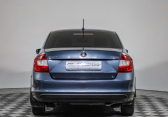Подержанный автомобиль Skoda Rapid Liftback 2016 года (5 фото)