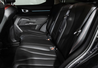 Подержанный автомобиль Haval H3 2024 года (10 фото)