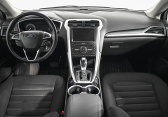 Подержанный автомобиль Ford Mondeo Sedan 2015 года (13 фото)