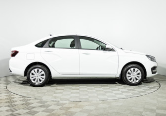 Подержанный автомобиль LADA (ВАЗ) Vesta Sedan 2023 года (4 фото)