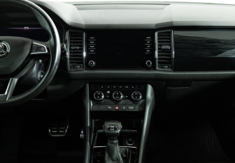 Подержанный автомобиль Skoda Kodiaq 2019 года (14 фото)