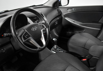 Подержанный автомобиль Hyundai Solaris Sedan 2011 года (9 фото)