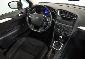 Подержанный автомобиль Citroen C4 Sedan 2014 года (8 фото)