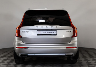 Подержанный автомобиль Volvo XC90 2016 года (6 фото)