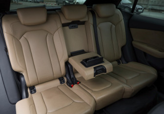 Подержанный автомобиль Audi Q8 2018 года (30 фото)