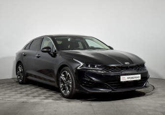 Подержанный автомобиль Kia K5 2021 года (3 фото)