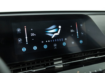 Подержанный автомобиль Omoda C5 2023 года (19 фото)