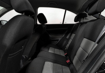 Подержанный автомобиль Skoda Octavia Liftback 2008 года (12 фото)