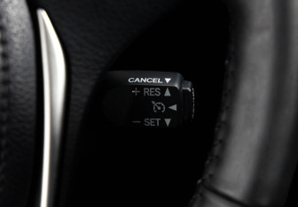 Подержанный автомобиль Toyota RAV4 2018 года (17 фото)