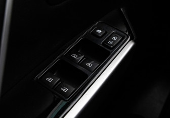 Подержанный автомобиль Mitsubishi Pajero Sport 2021 года (18 фото)