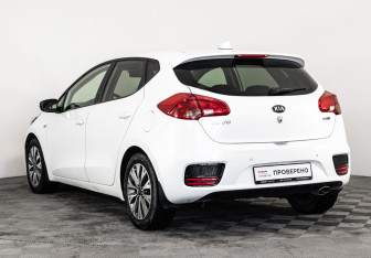 Подержанный автомобиль Kia Ceed Hatchback 2017 года (7 фото)