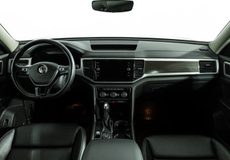 Подержанный автомобиль Volkswagen Teramont 2018 года (13 фото)