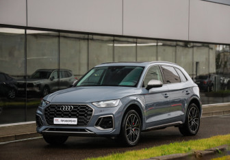Подержанный автомобиль Audi Q5 2021 года (3 фото)