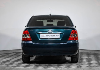 Подержанный автомобиль Toyota Corolla Sedan 2006 года (6 фото)