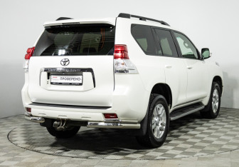 Подержанный автомобиль Toyota Land Cruiser Prado 2013 года (5 фото)