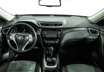 Подержанный автомобиль Nissan X-Trail 2016 года (13 фото)